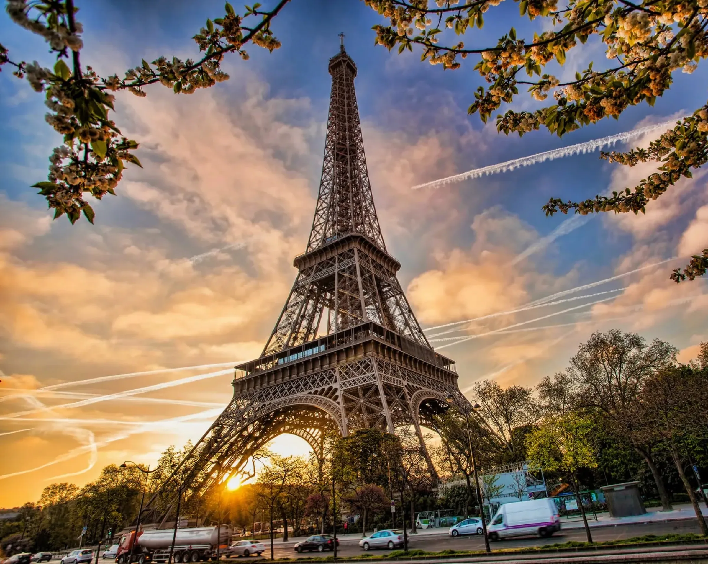 The Eiffel Tower at sunset — IFANNova, a French brand of European-standard piping
