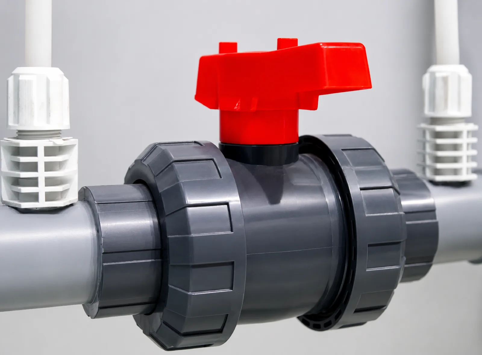 IFANNova UPVC true-union ball valve with red butterfly handle
